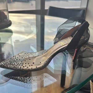 Elegant Black Stiletto Heels with Bow Detail